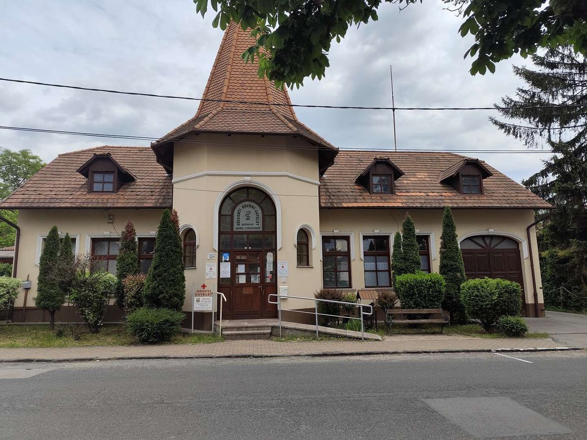 MedLife Solutions Egészségközpont épület Gyömrőn